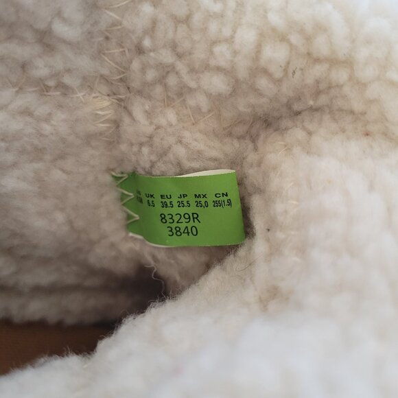 Timberland Woman’s Waterproof Roll-Top Boot. Sz 8.5. New, Faux-fur lined - Picture 9 of 16